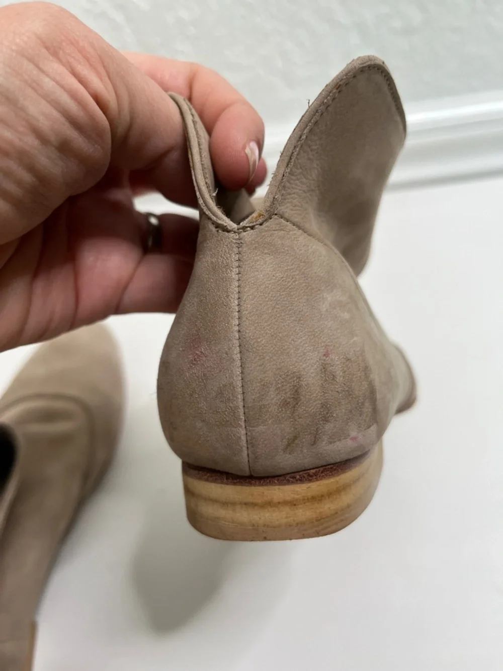 COCLICO Isla Tan Leather Suede Ankle Flat Booties 36